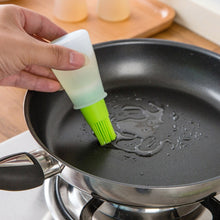 Load image into Gallery viewer, Silicone Oil Basting Brushes - iFoodies
